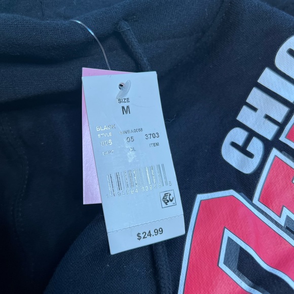 Hybrid womens medium crop top black Chicago bulls logo new with tags - Picture 4 of 5